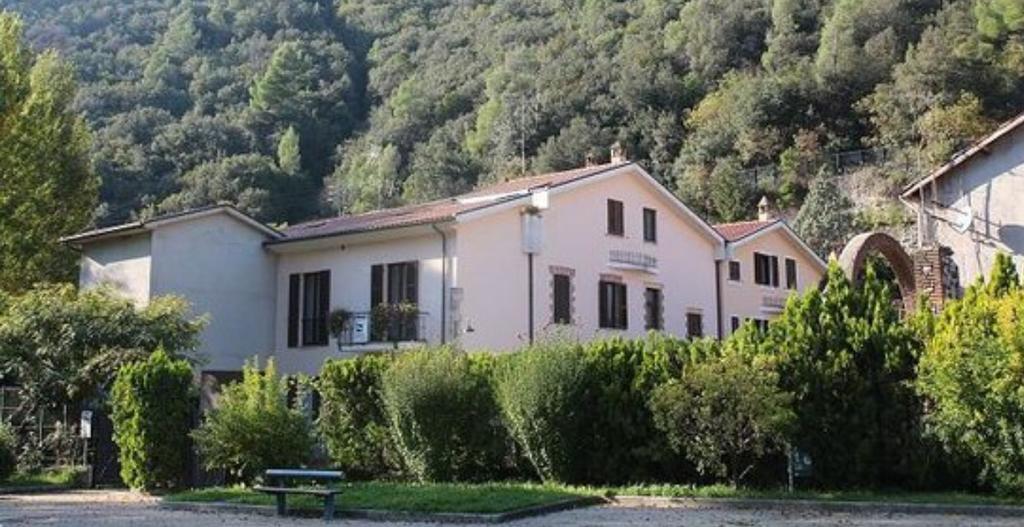 Il Casolare Della Cascata Otel Terni Dış mekan fotoğraf