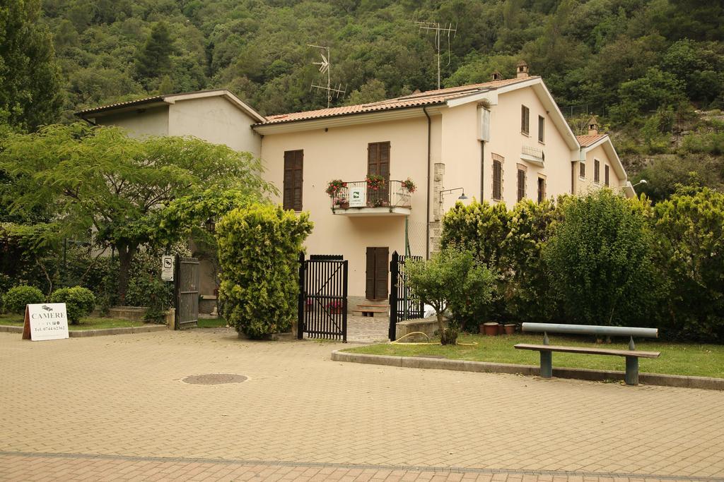 Il Casolare Della Cascata Otel Terni Dış mekan fotoğraf
