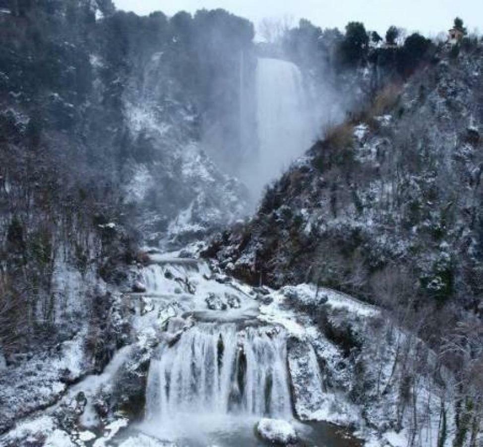 Il Casolare Della Cascata Otel Terni Dış mekan fotoğraf